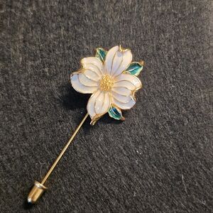 Elegant Gold and White Flower Brooch Vintage